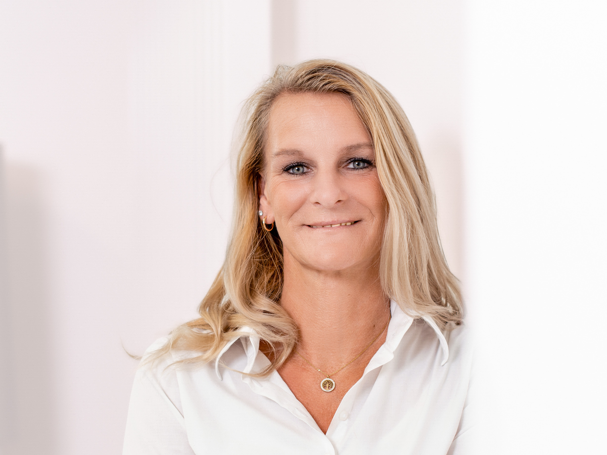 Melanie Fennecker • Empfang • Zahnärzte MKG+ Münster